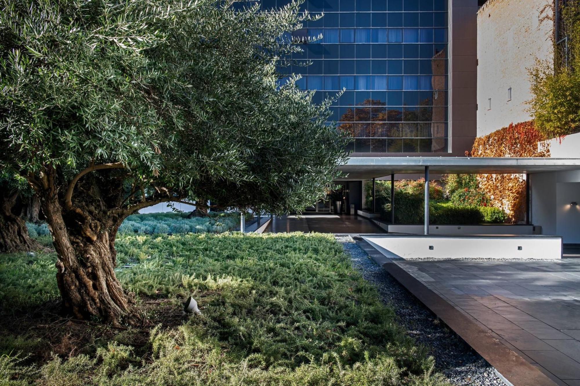 Ac Hotel Atocha By Marriott Madrid Exteriör bild